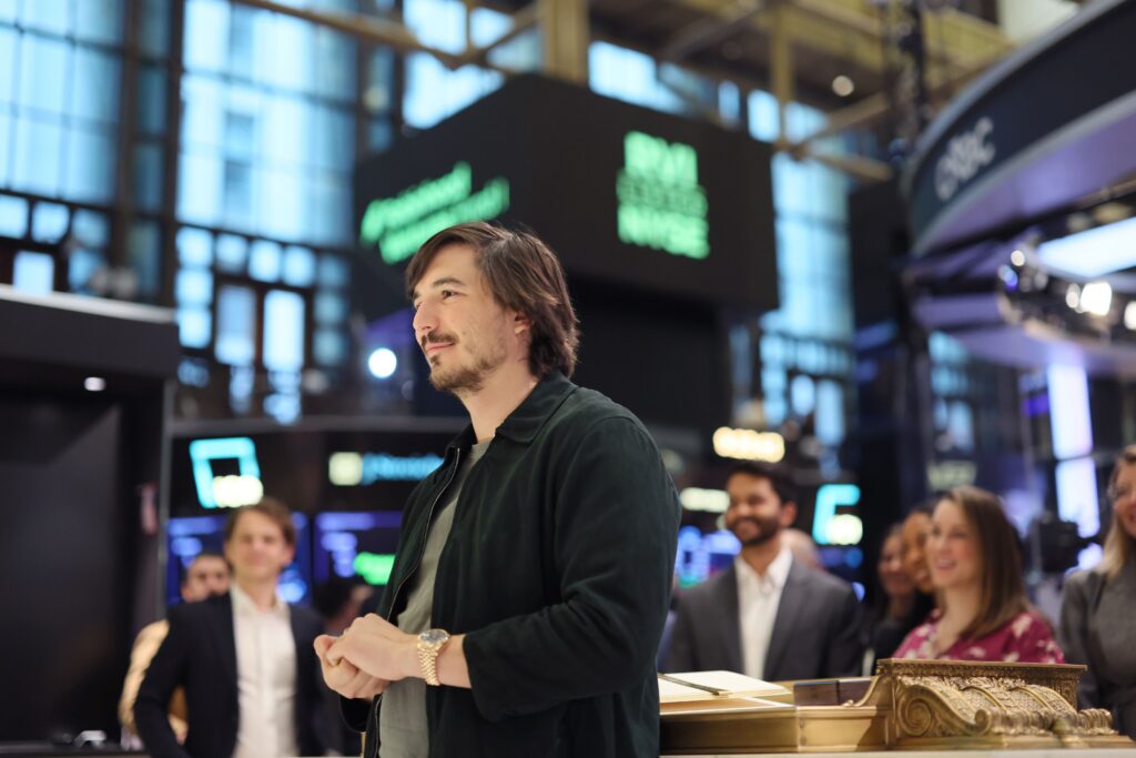 Robinhood Chain’s real-world assets jump fivefold as tokenized stocks start trading in bigger size Robinhood Chain’s real-world assets jump fivefold as tokenized stocks start trading in bigger size