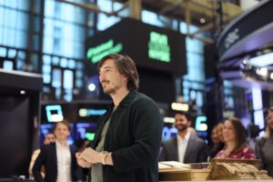 Robinhood Chain’s real-world assets jump fivefold as tokenized stocks start trading in bigger size Robinhood Chain’s real-world assets jump fivefold as tokenized stocks start trading in bigger size