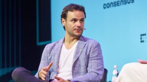 Robinhood rolls out public blockchain as it expands deeper into crypto Robinhood rolls out public blockchain as it expands deeper into crypto